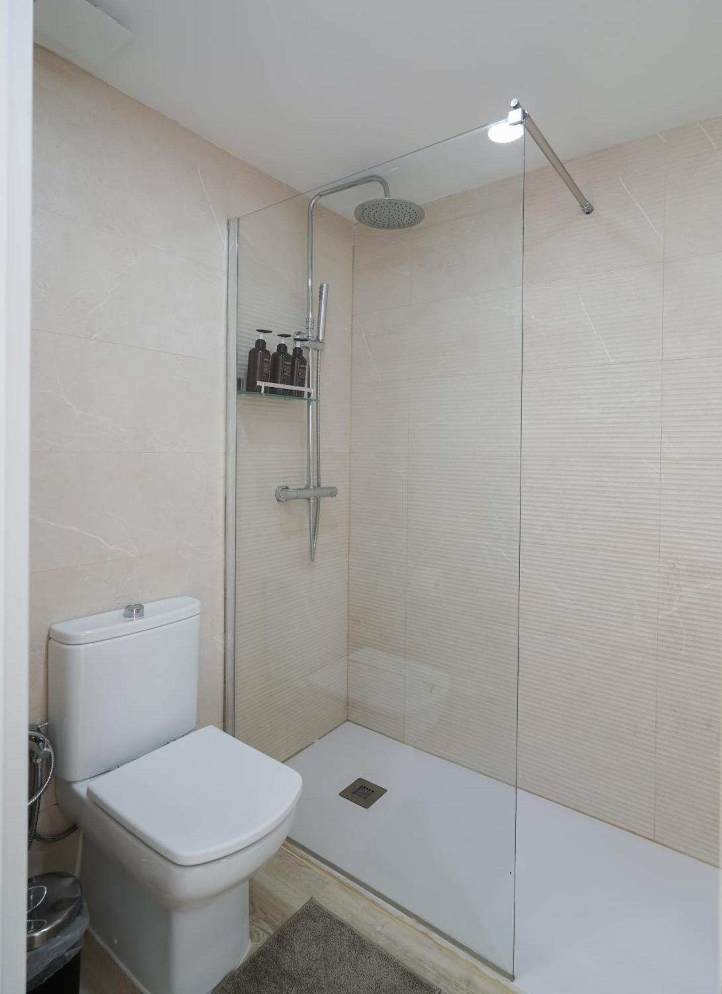 Nomad Malaga - Chic Apartament Center Torremolinos Eksteriør bilde