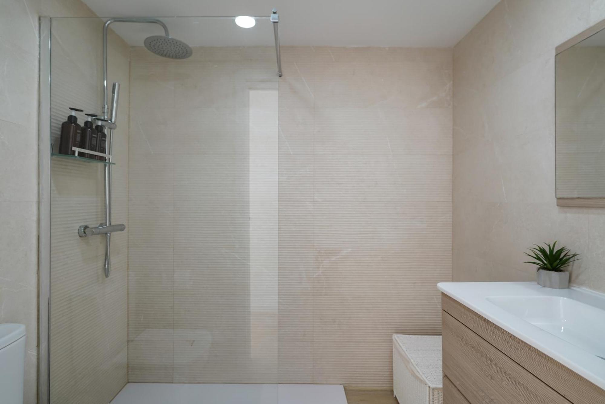 Nomad Malaga - Chic Apartament Center Torremolinos Eksteriør bilde